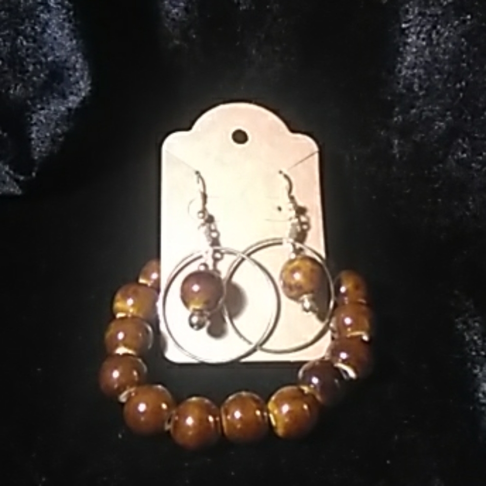 Bracelet and matching Earrings set.
